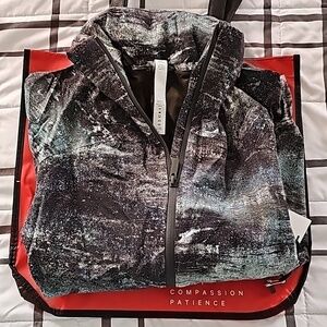 * NWT LULULEMON Here To Move Jacket Reynisfjara Multi  Glyde Waterproof Size 4